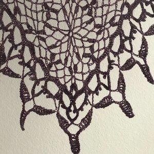 NEW Handmade Luxury English Ivy Lace Shawl, Triangular (96"L & 48"D), Plum